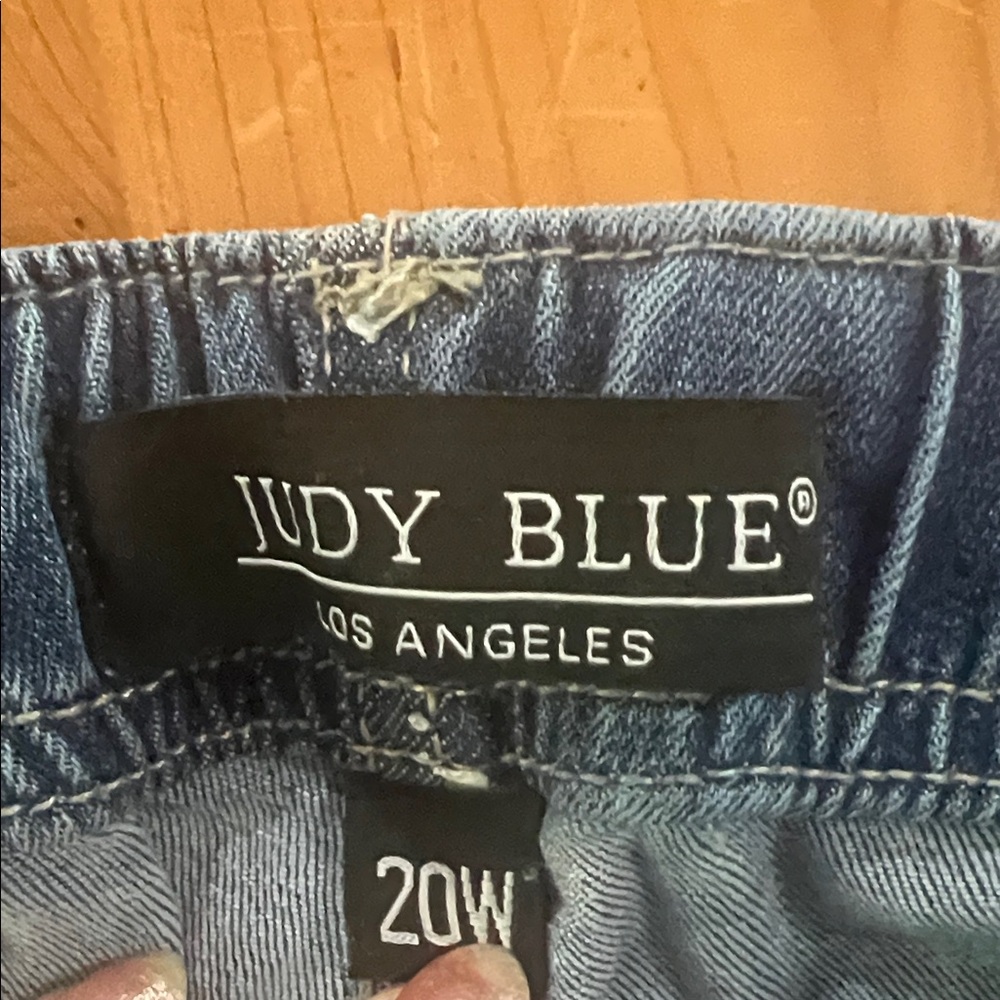 Judy Blue Women's Relaxed Blue Jeans - Picture 5 of 5